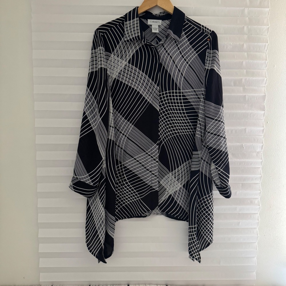Carmen Marc Valvo Black White‎ Geometric Sharkbite Hem Button Down Blouse Large